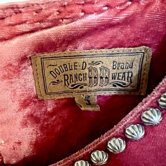 Vintage Double D Ranch Crushed Velvet
Dress Stud Detail Small Copper - Picture 4 of 6